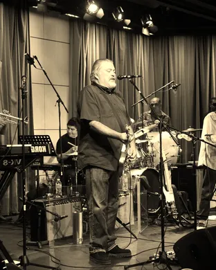Los Lobos