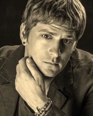 Rob Thomas