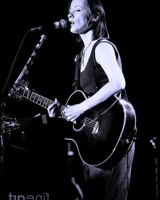 Suzanne Vega